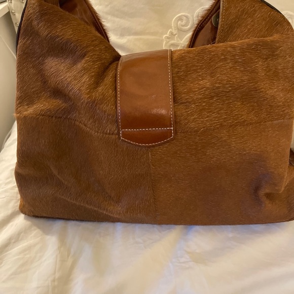 Genuine Hide Bridget Shuster Shoulder Bag NEW - Picture 4 of 7